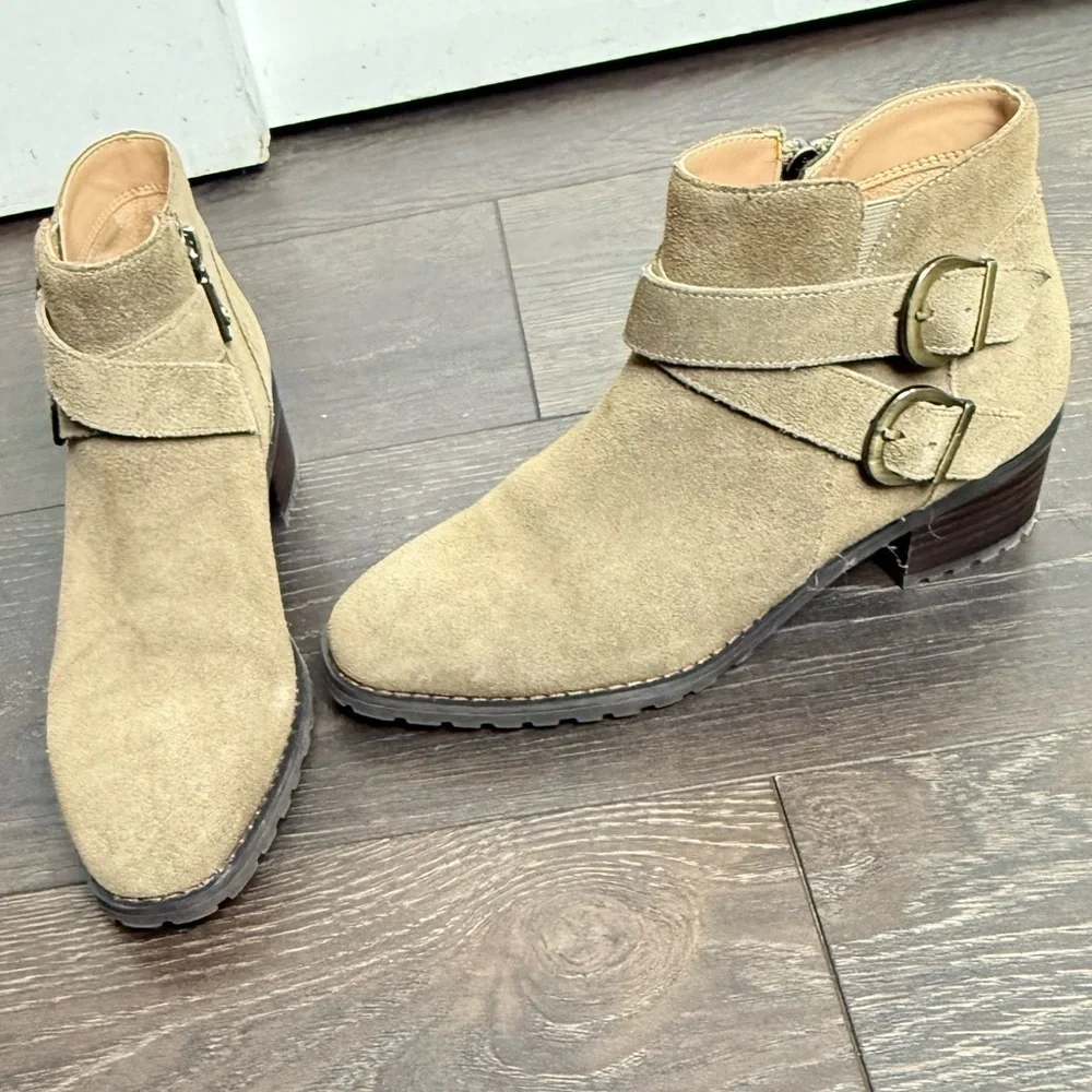 🌸BLONDO🌸 Shanna Waterproof Bootie in Dark Taupe